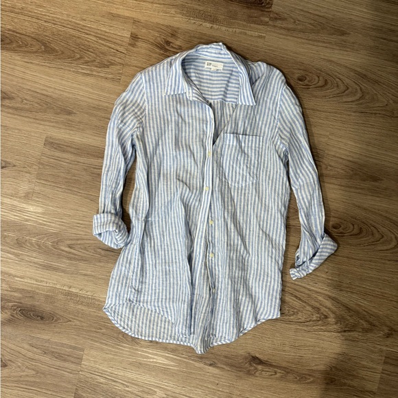 Women’s Gap shirt - Picture 1 of 3